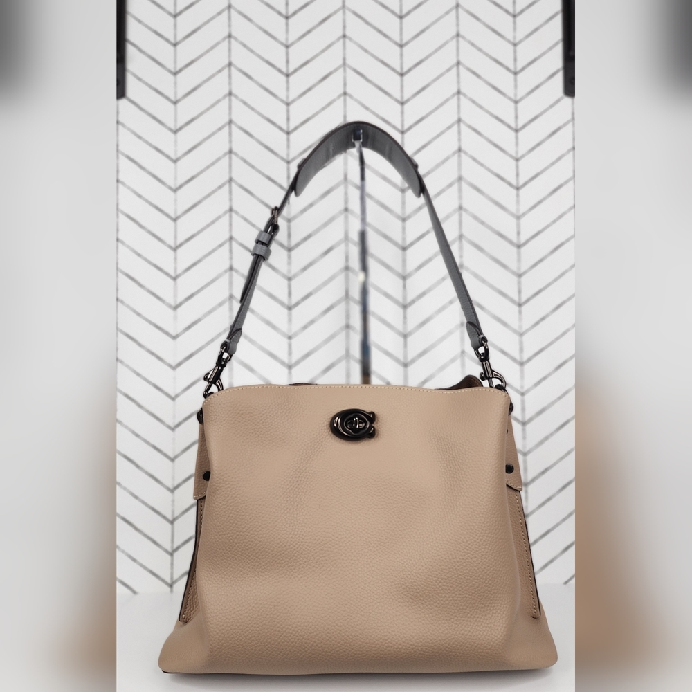 Coach Beige and Gray Leather shoulder & Crossbody Shoulder Bag